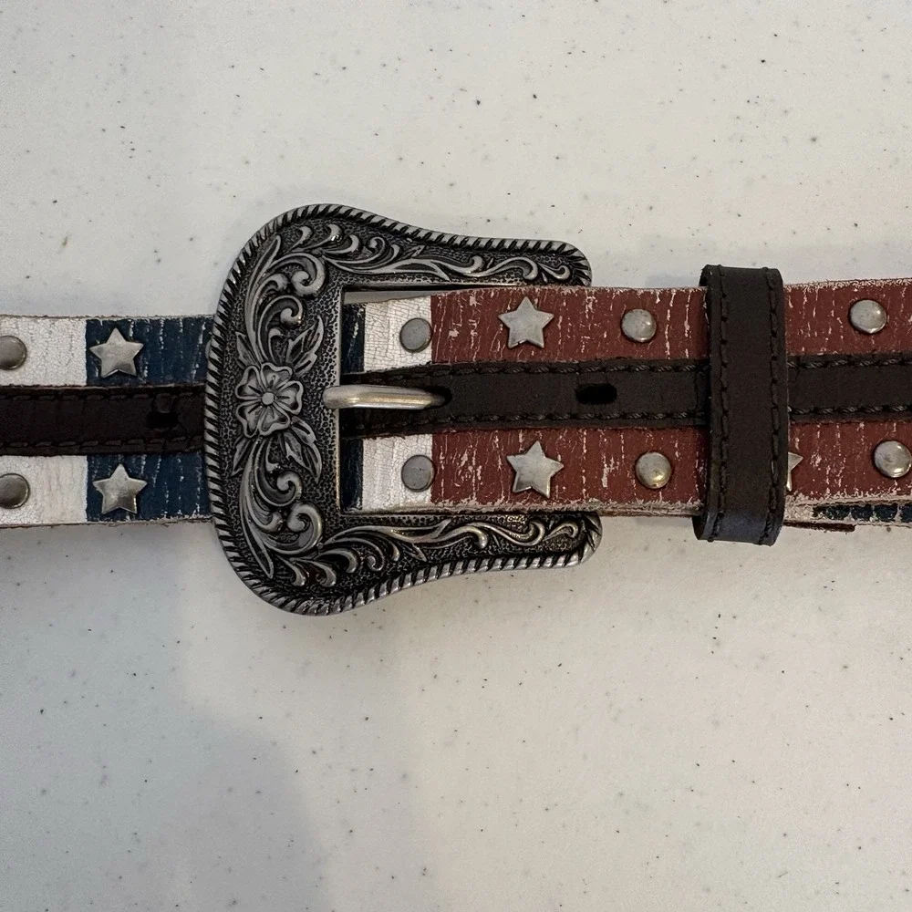 Dan Post Leather USA Western Belt Women L Floral Engraved‎ Buckle Studded 40